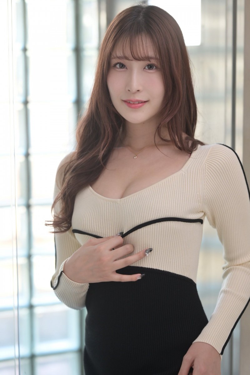 (KBR-020)168公分E罩杯大长腿!前赛车皇后挑战3月最强新人!