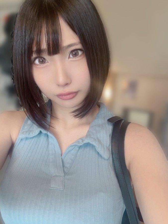 桃濑日葵(桃瀬ひまり)出道作品番号及封面,桃濑日葵个人简介