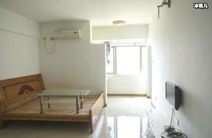 长沙女房客退租留满屋垃圾令人震惊!