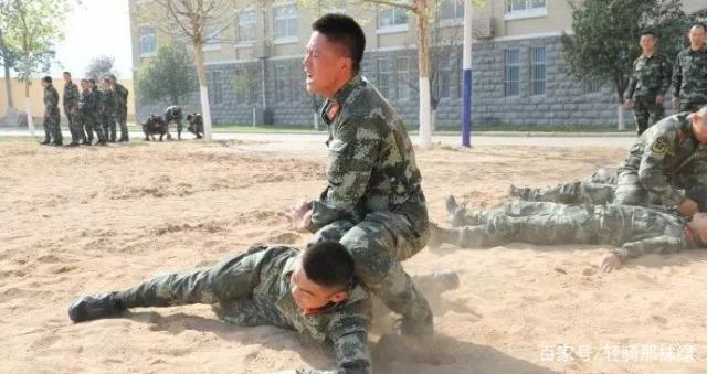 游戏不尽兴?兵哥哥手把手教你“荒野逃生”,战斗到底!