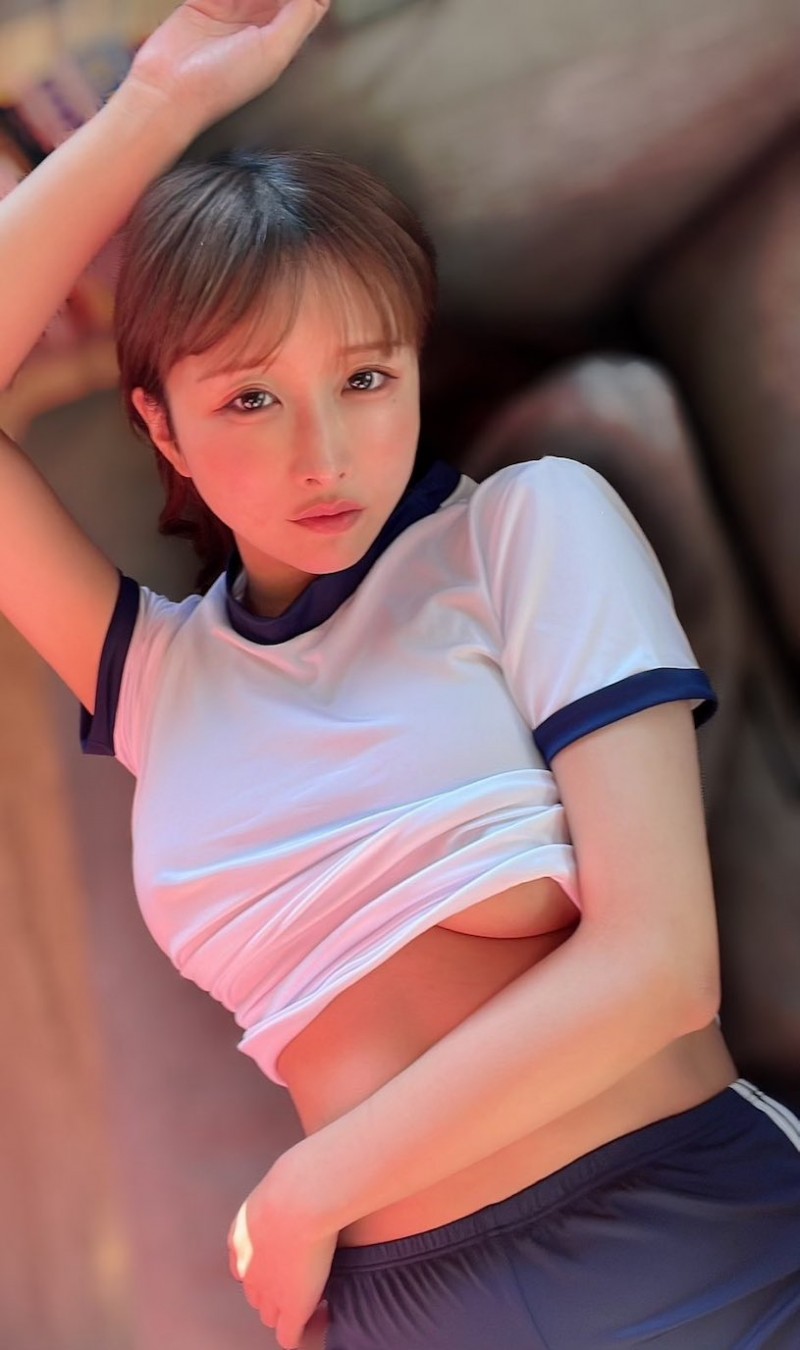 最新推荐!S1最强大400万H奶网红《Unpai》最新作品介绍……