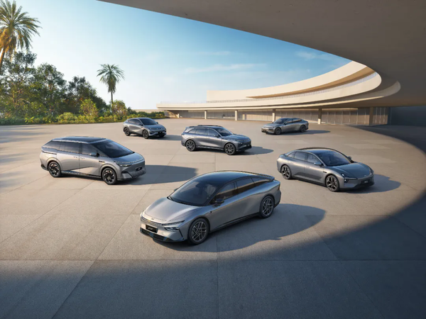 小鹏汽车 何小鹏:对创造一家更伟大的科技公司抱有坚定的信心