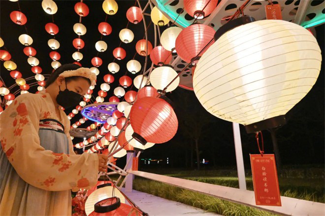 《哪吒2》问鼎世界第一!哪吒主题乐园要来了?