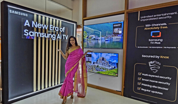 三星在印度展示AI电视 大涨22%!三星电子去年在印度创造71.5亿元净利润