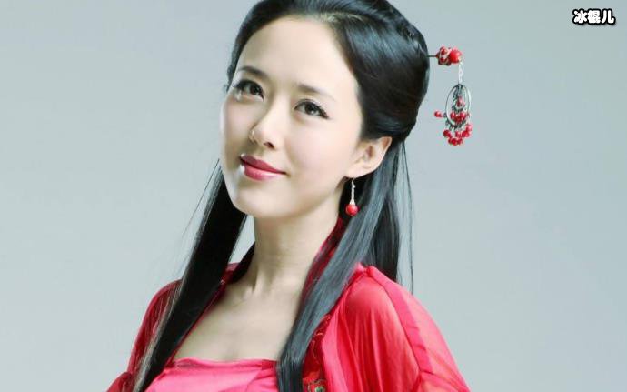 颜丹晨整容前后照片曝光, 身陷负面新闻真相如何?