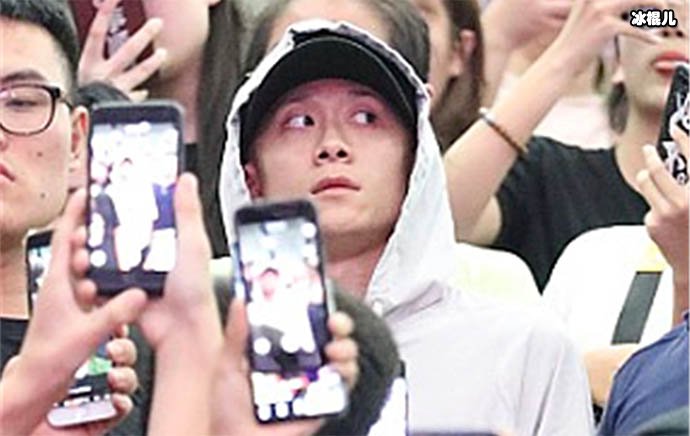 张一山人气如何?张一山被网友笑说是行走的表情包!