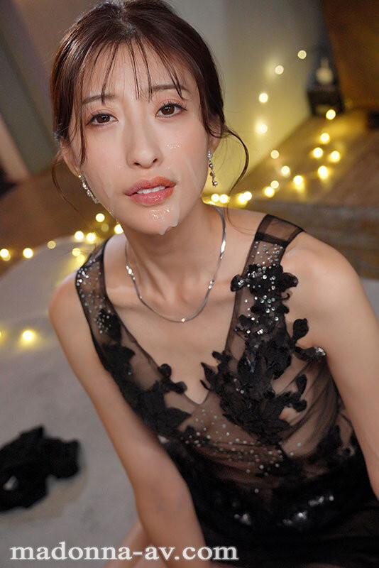 星宮一花(星宫一花)作品JUR-030发布!再换东家!超激烈舌吻中出性交!