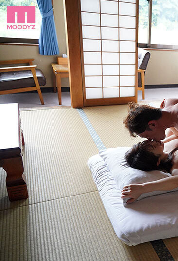 小鳩るり(小鸠琉璃)出道作品MOER-009发布!要结婚的膨胀G罩杯!她被带去温泉饭店开告别单身趴!