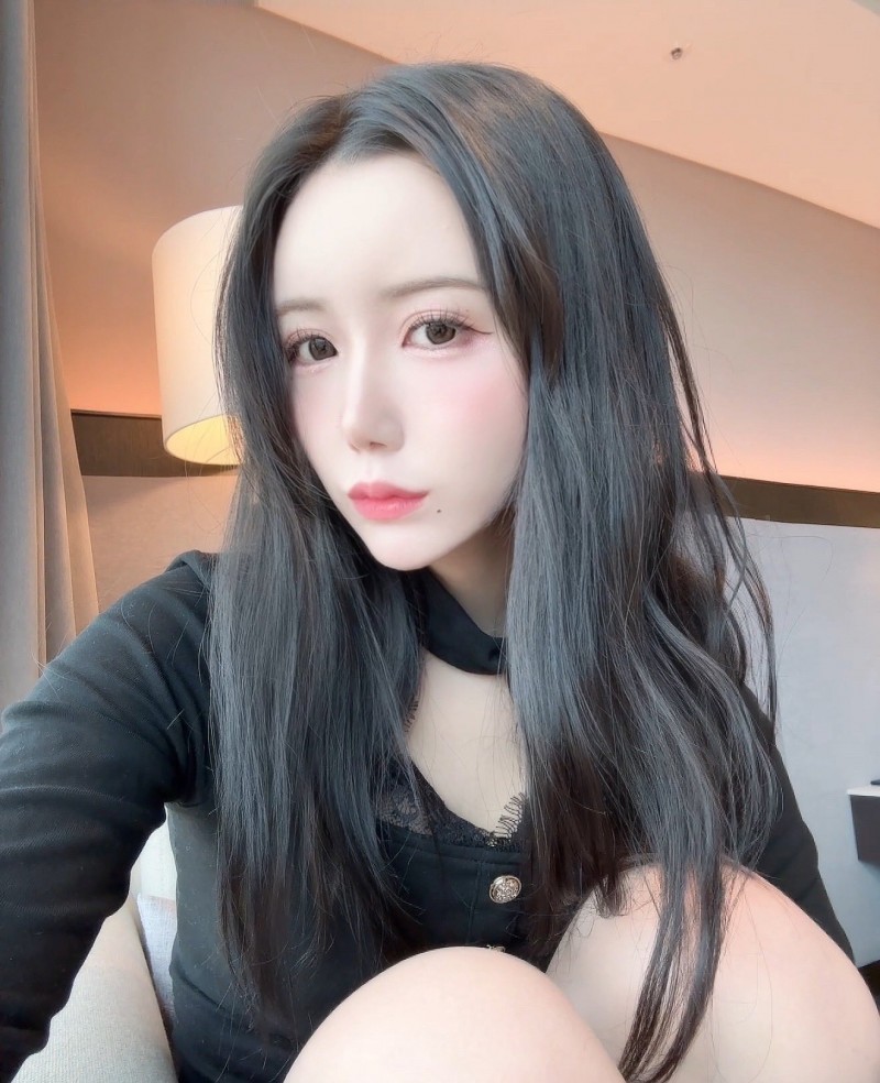 170公分F罩杯的巨乳大长腿!国宝级美女的她要改名字了!