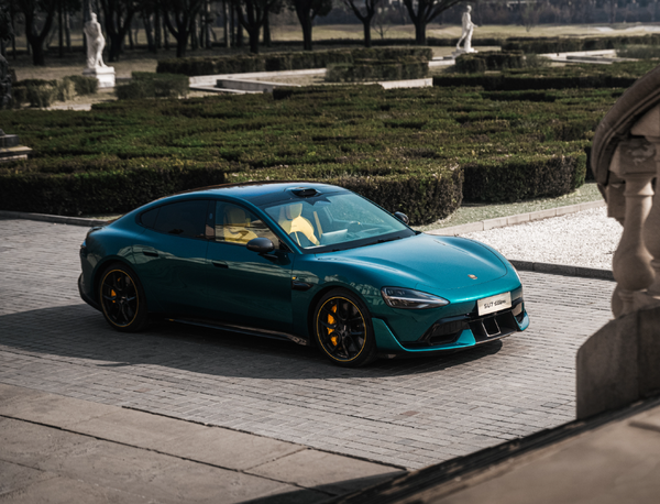 SU7 Ultra带飞失败 1.4万亿是小米集团市值天花板? SU7 Ultra带飞失败 1.4万亿是小米集团市值天花板?