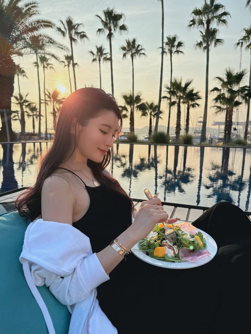 相沢みなみ(相泽南)结婚了!老公是日本演艺圈的大咖!