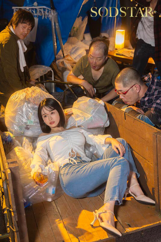 MINAMO作品START-265发布!被流浪汉恶搞!她中了时间停止器!