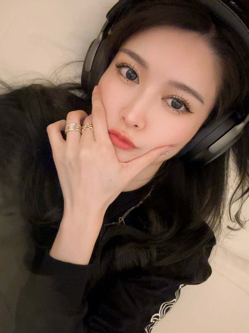 相沢みなみ(相泽南)结婚了!老公是日本演艺圈的大咖!