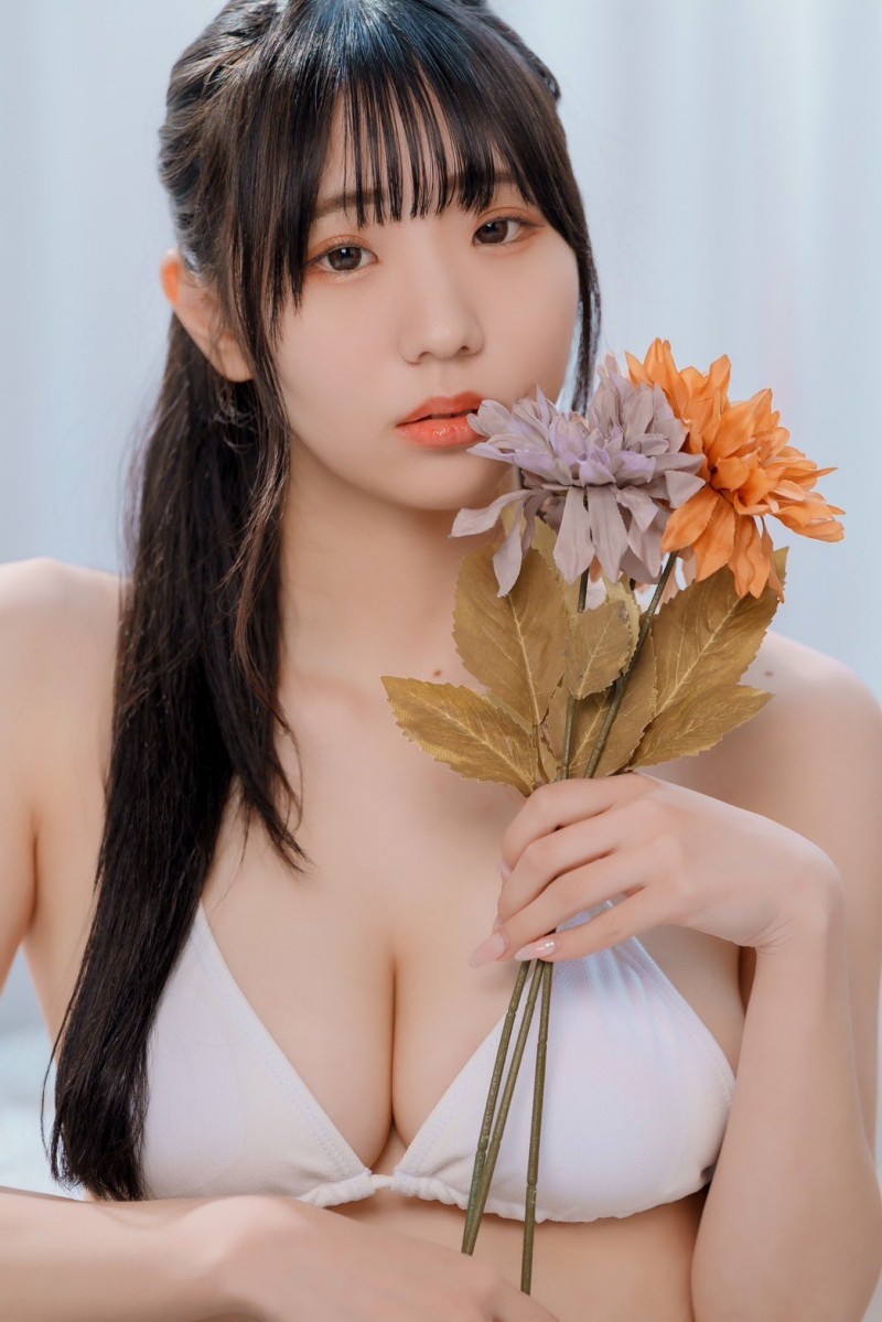 一亿日币的Body、J罩杯大长腿的「百田光稀」即将到来