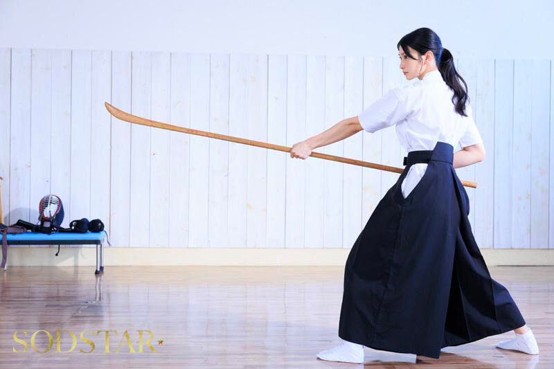 (START-310)本庄铃七周年!化身美少女剑士夺人童贞!