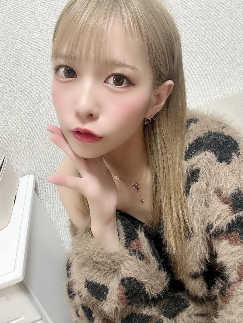 和出道时长得不一样了?円井香(圆井萌华)这么说……