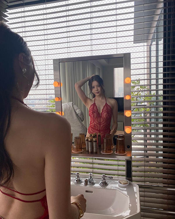 最新推荐!8头身超级模特儿《白峰美羽》精选作品介绍……