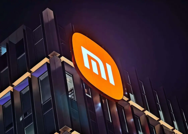 小米股价收盘暴跌22% 市值单日蒸发超2600亿港元 小米股价收盘暴跌22% 市值单日蒸发超2600亿港元