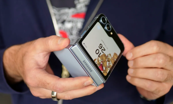 早报:三星折叠机将首发One UI 8 小米辟谣SU7被拒保 早报:三星折叠机将首发One UI 8 小米辟谣SU7被拒保