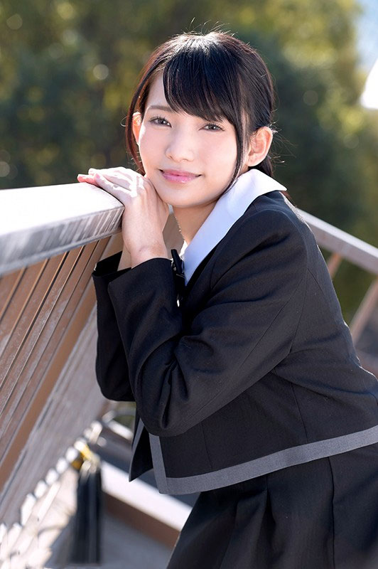 最新推荐!日俄混血偶像美少女《咲乃小春》精选作品介绍……