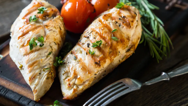 科学家成功培育出最逼真的人造鸡肉 比真鸡肉更贵? 科学家成功培育出最逼真的人造鸡肉 比真鸡肉更贵?