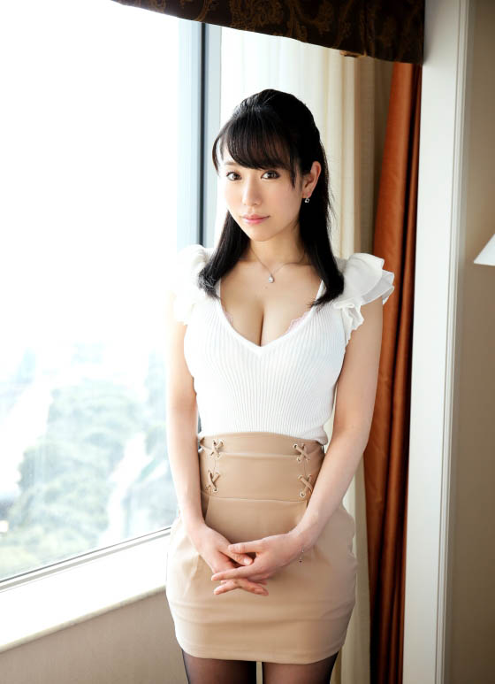 最新推荐！E杯美乳三十路人妻《富野伊织》精选作品介绍……