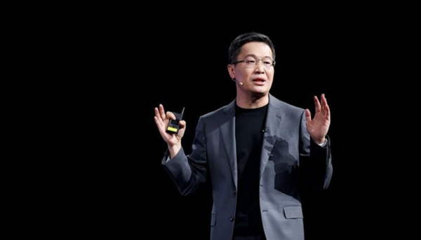 卢伟冰:小米手机重返第一只是开始 今年后劲很足 卢伟冰:小米手机重返第一只是开始 今年后劲很足