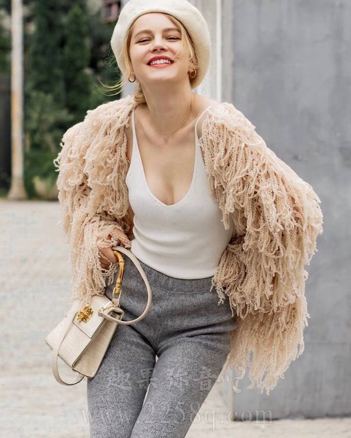 Violetta Razdumina:《双层公寓》东京篇里的混血麻豆