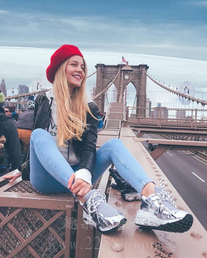 Violetta Razdumina:《双层公寓》东京篇里的混血麻豆