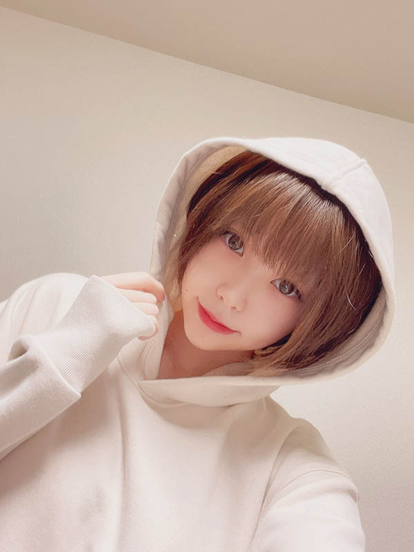 最新推荐!H CUP原石巨乳妹《月乃雏》最新作品介绍……