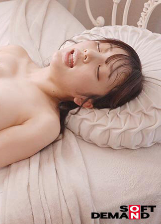 及川莉央出道作品SDAM-131发布!身材最辣的吉祥物!男优包夹的她喷水了!