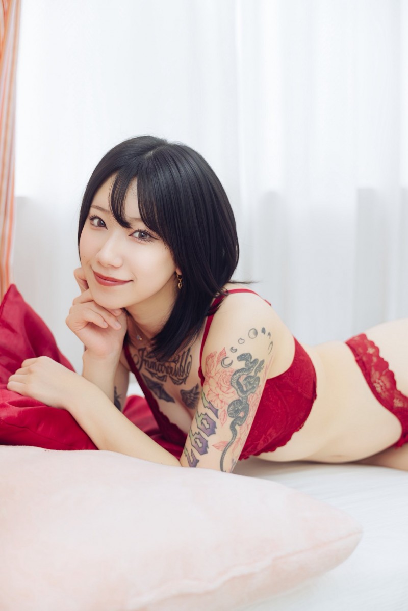 还是撑不住…全AV界最好的刺青妹不拍了!