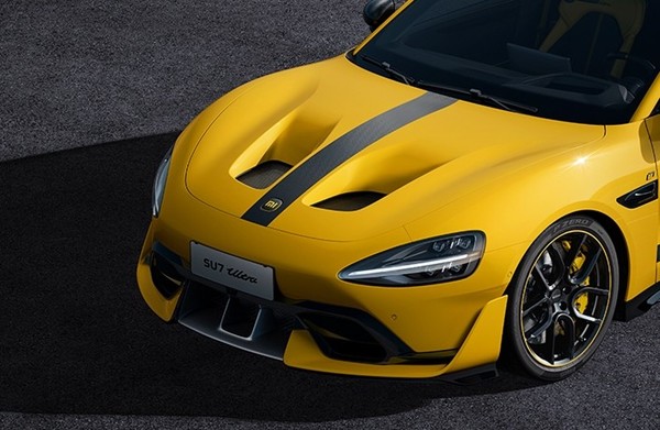 小米汽车登记机盖和铭牌著作权 SU7 Ultra机盖曾引争议 小米汽车登记机盖和铭牌著作权 SU7 Ultra机盖曾引争议