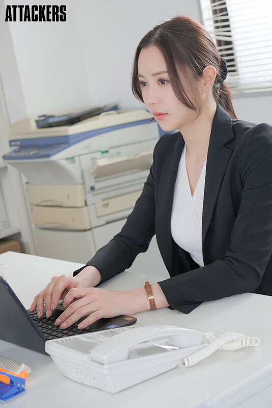 白峰ミウ(白峰美羽)作品ATID-637发布!高傲女上司把柄被无能下属抓到,惨被当成泄欲用肉便器