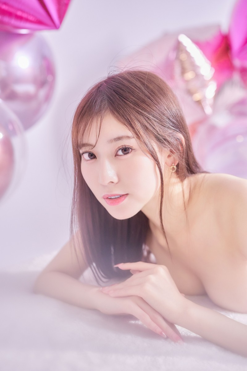 楓ふうあ(枫富爱):这种片子最近拍不少!