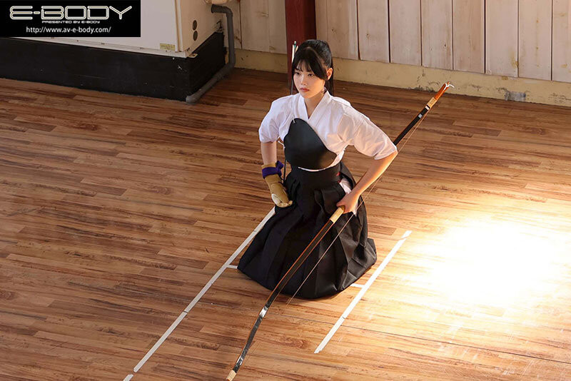 (EBWH-210)最强弓道女子!极致肉体超美Body的她全集中SEX!