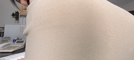 楓ふうあ(枫富爱)作品SIVR-274发布!迷你裙+黑丝+若隐若现的内裤,无敌的绝对领域!