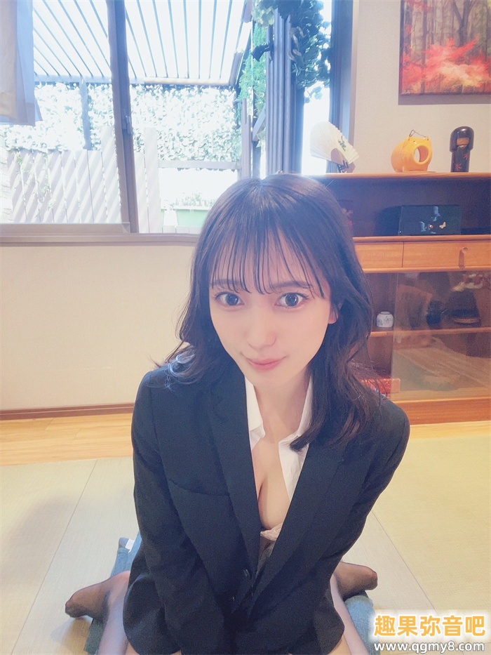 [STARS-930]在被突袭性交后⋯ 小凑四叶（小湊よつ葉）的脸被弄脏了！