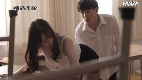 楓ふうあ(枫富爱)小学五年级就开始看A片,拍出道作时的感觉是⋯