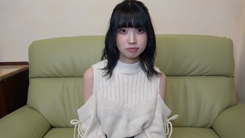 (FC2-PPV-4213659)那个皮肤白晰身材苗条又有奶的出鲍大学生竟然当过偶像!