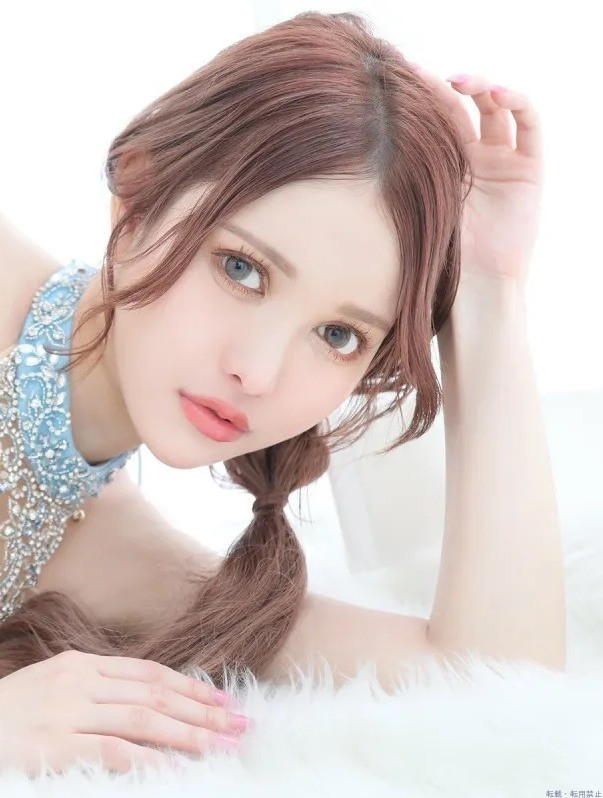 六本木第一女公关拍AV是掉漆?但8MAN那位新人れん(恋)是⋯