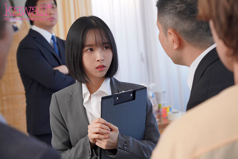 日向なつ(日向夏)作品CAWD-763发布!已经23岁了却还有童颜!「超小只OL」被迫穿上迷你泳衣!