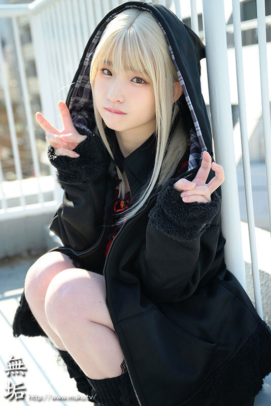 姫野らん(姬野兰)作品MUKC-105发布!期间限定的金发造型?她的制服被弄脏了!