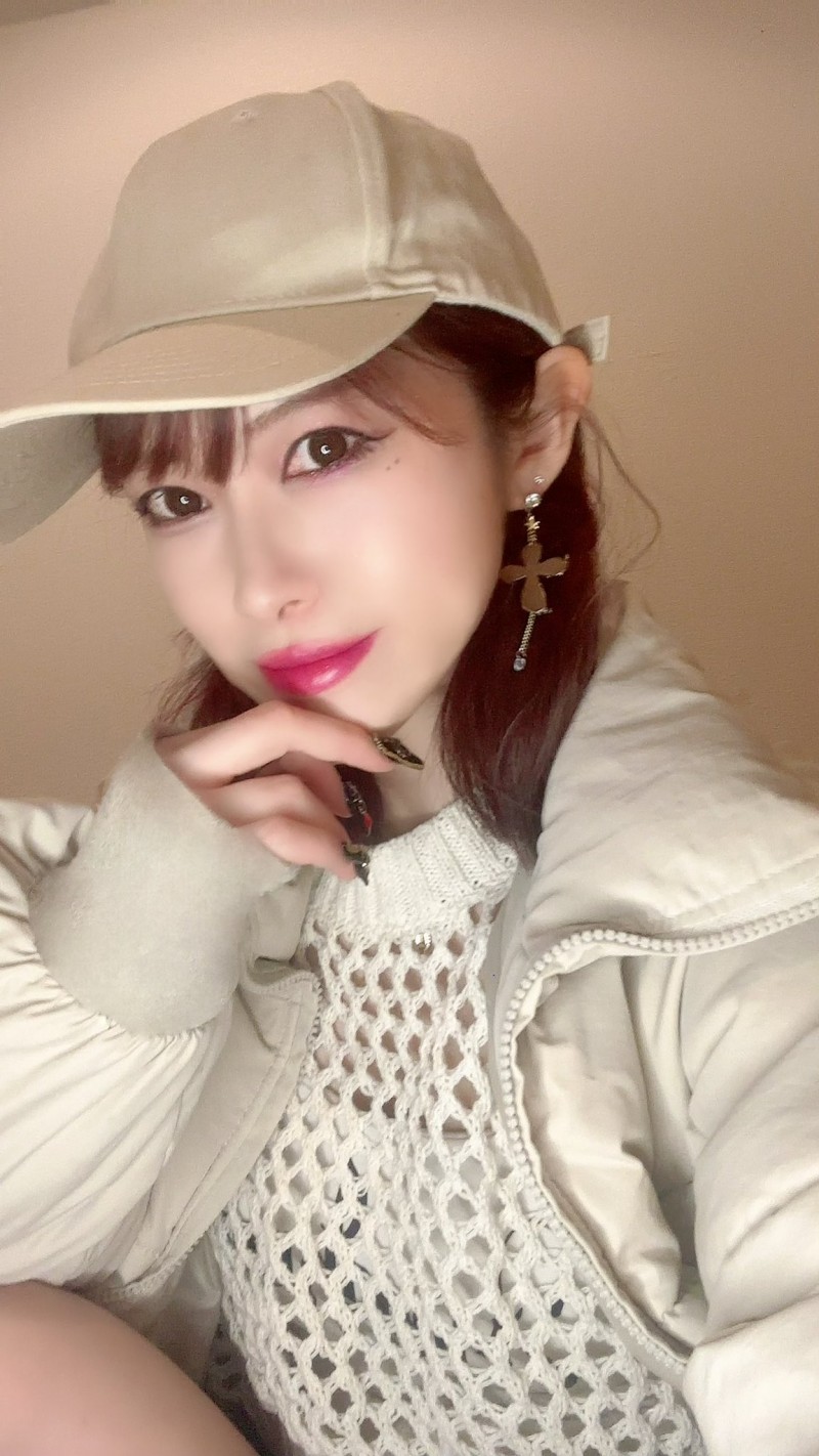 因为种种原因⋯曾经吸毒被捕的她报告复出进度!