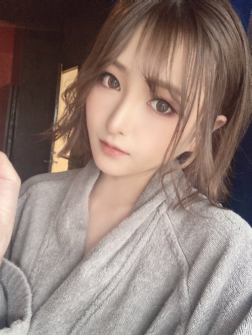 只剩抖音帐号!F罩杯白皙辣妹「明日来光」出道2个月玩完!推特宣布活动中止!