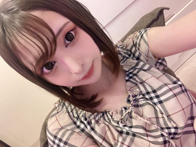 只剩抖音帐号!F罩杯白皙辣妹「明日来光」出道2个月玩完!推特宣布活动中止!