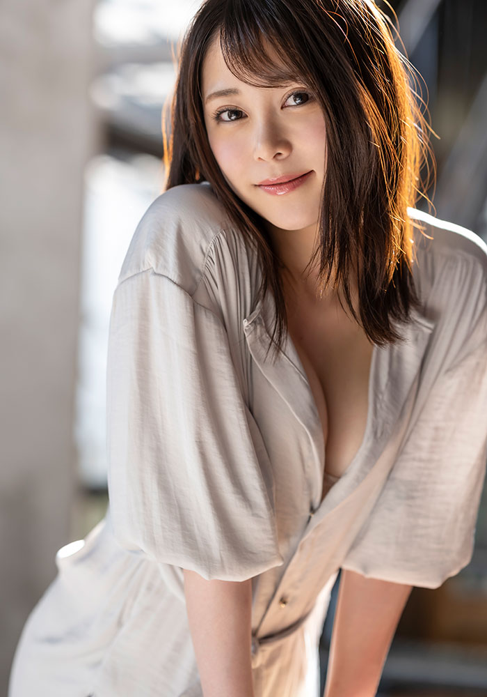 其实没什么人喜欢我吧?希代あみ(希代亚美)自爆很久没拍片了!