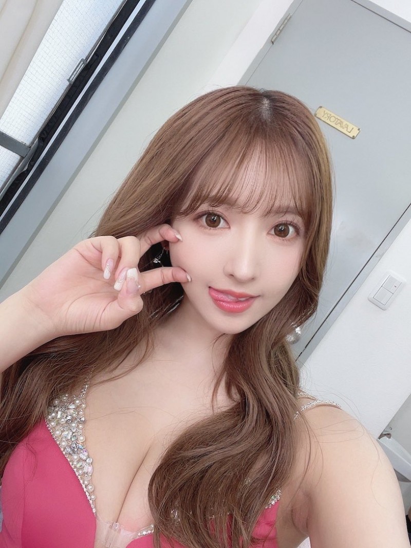 FANZA上半年女优排行!「河北彩花」夺第一,「三上悠亚」跌出前十!