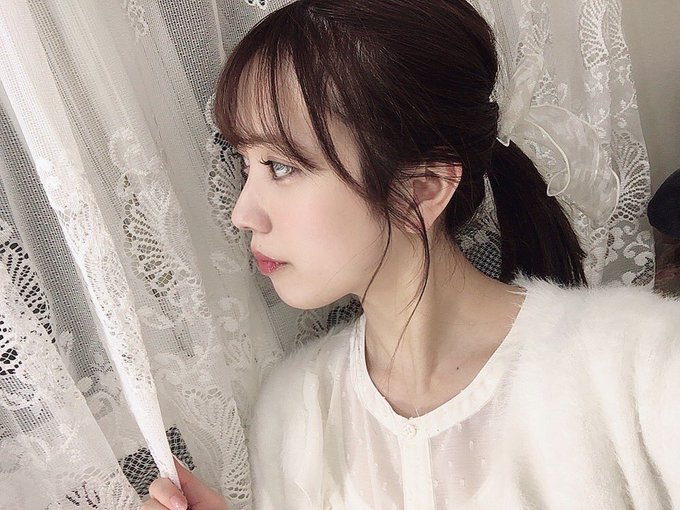 小凑四叶(小湊よつ葉)出道作品番号及封面,小凑四叶个人简介