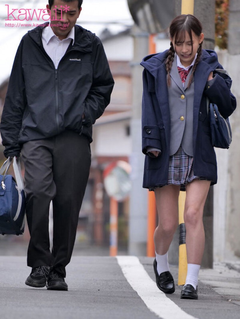 美城るる(美城露露)作品CAWD-541发布!女友变爸爸的性奴隶,每晚到居室进行「变态学生服调教」!